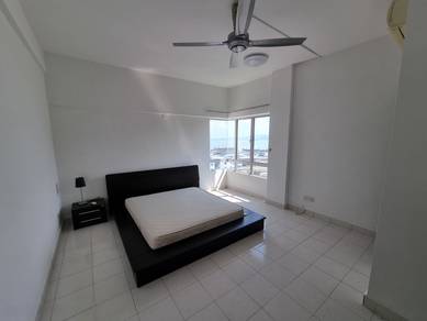 Park View Tower 1087 sqft | Renovation with Below Market | Butterworth