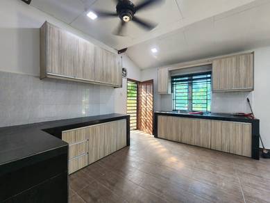 1 Storey 3R2B, Kitchen Cabinet, Jalan Pipit Kebun Bharu (2 Aircond )