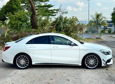 Mercedes Benz CLA180 1.6 AMG  (A)