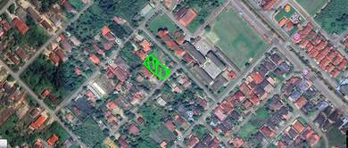 Kampung Dato Seri Kamaruddin Banglo Lot