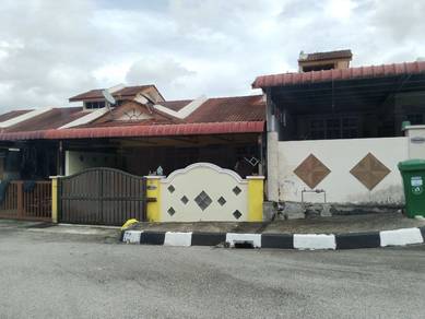 Teres setingkat cantik di Balik Pulau