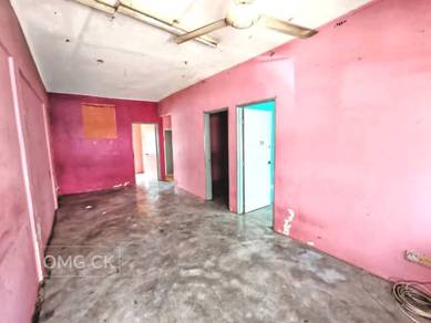 LOW COST FLAT Banting Bandar Sungai Emas 700sf 3R2B Level 2&3 BareUnit