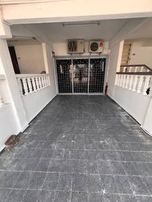 Ground floor Townhouse, 8 mins walking to Jonkerstreet