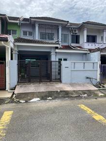 Indera Mahkota 2 - Teres 2 tingkat untuk dijual