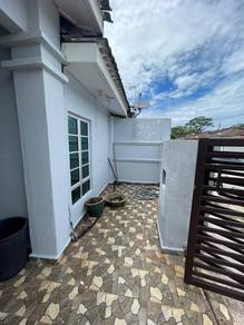 Indera Mahkota 2 - Teres 2 tingkat untuk dijual