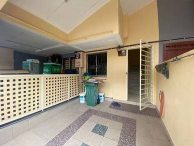 Taman Amansiara, 2nd Floor Town House, Selayang , Batu Caves, Gombak