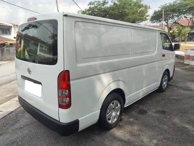 Toyota Hiace 2.5 (M) Panel Van