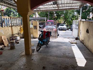 Non Bumi Lot Double Storey Terrace Bandar Bukit Puchong Puchong