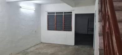 Affordable 3-Bedroom Home @ Jalan Rokam Pekan Razaki