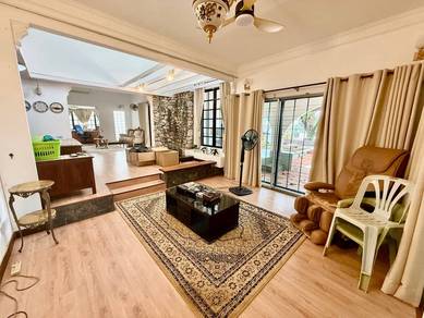 Bungalow 2 Storey Kampung Tunku, Petaling Jaya.