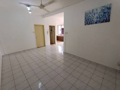 Beverly hill 1 • first floor • move in condition