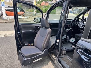 Toyota VOXY 2.0 ZS DASM 8Seaters