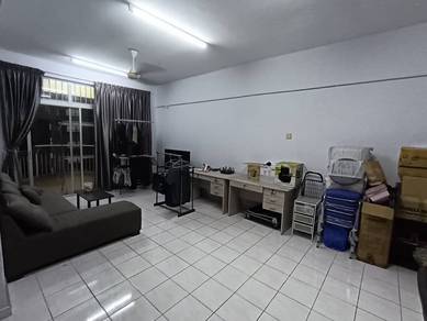 wangsa metroview condo . well maintain . 1150 sqf near lrt and shop