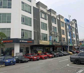 Corner Shop Bandar Seri Putra