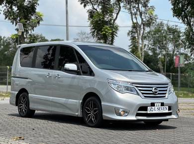 Nissan SERENA 2.0 S-HYBRID HIGHWAY STAR