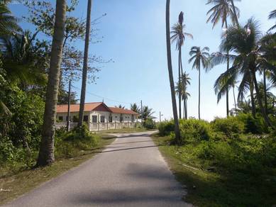 Beach land, Pengkalan Atap, Mukim Batu Rakit,  Terengganu