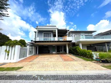CORNER LOT 3 Storey Semi D Bangi Lakehill Villas Bandar Baru Bangi