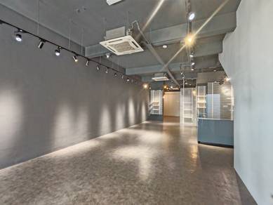 Shop lot (GRD FLR WITH SPACIOUS UNIT)