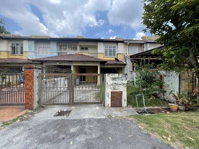 Double storey terrace taman Desaria Nilai