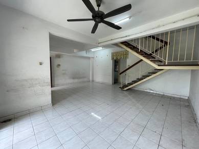 Double storey terrace taman Desaria Nilai