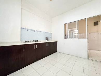 Putra Place_2 Carpark side by side_Cheapest in the market