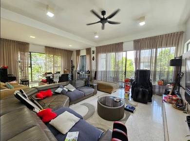 Renovated 2.5 Storey Bungalow @ Jade Hills