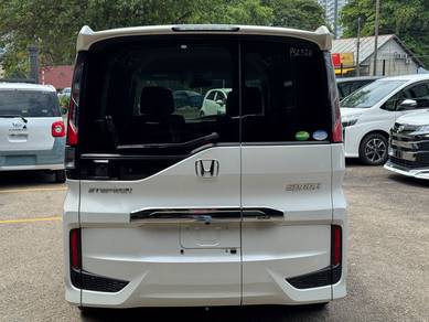 Honda STEPWAGON 1.5 SPADA with HONDA SENSING