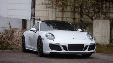 K KM 2018 Porsche 911 3.0 CARRERA 4 GTS Lifter