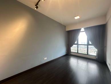 28 BLVD - 2 Rooms condo (Block B high floor)