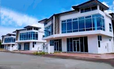 for SALE | 4 Adjoining Light Industri Warehouse