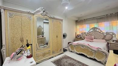 Teres 1 Tingkat 4 bilik Seksyen 14 Petaling Jaya Sudah Ubah Suai