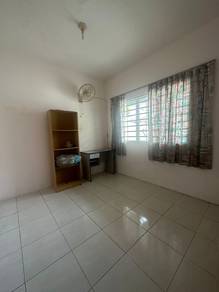 Samarahan single Storey house for rent Location:8 Lor Uni Lodge 3 3 be