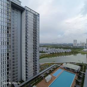 Cyberjaya🔥1010sqft LakefrontHomes Condo 5min Hospital & Tamarind Mall