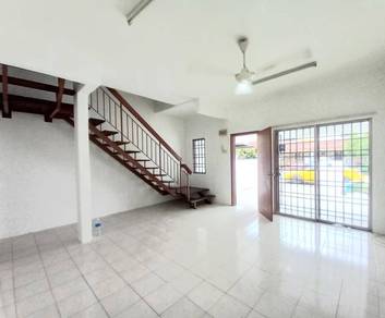 Double Storey Terrace Saujana Putra 6
