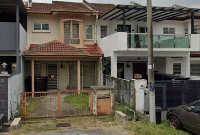 Lestari Putra 6 LEP 6, Seri Kembangan, Bandar Putra Permai (2 Storey)
