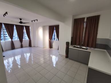 Best rent furnish bukit oug condominium, nearby Pavilion Bukit Jalil
