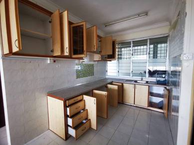 N-Park Condominium 3-Bedrooms 750SF F/ Reno & Furnished 1CP Nr USM