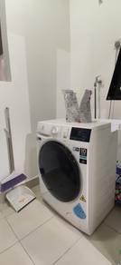 Master Room to Let | Fully Furnished | Next to Mall | Amber Residence
