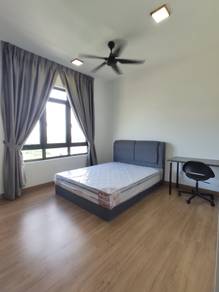 Master Room to Let | Fully Furnished | Next to Mall | Amber Residence