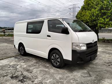 Toyota HIACE SEMI PANEL FULL LOAN FULL SERVICE