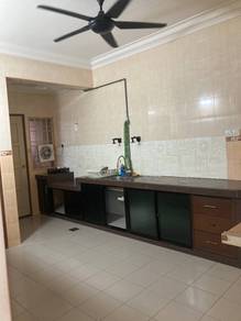 Setia Impian 2 Setia Alam with kitchen cabinet, aircond,heater