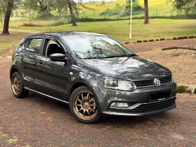 Volkswagen POLO 1.6 COMFORTLINE (A) FREEWARNT