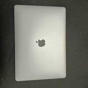 2020 MacBook Air M1 Chip