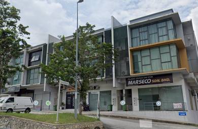 For🏢Sale – End Corner 3.5 Storey Shop Office @ Taman Bukit Serdang