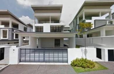 Freehold 3 Sty Bungalow Private Pool @ The Royale Segar Perdana