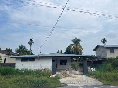 House For Sale - 1 Storey detached house at Demak Laut CC