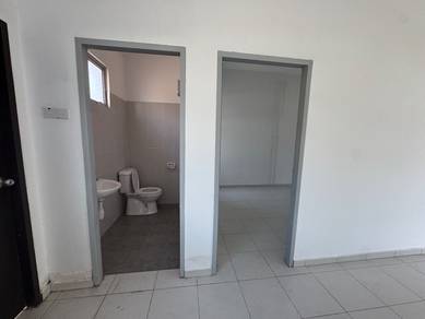 Senai Saleng Skudai Double Storey For Rent with light fan grill