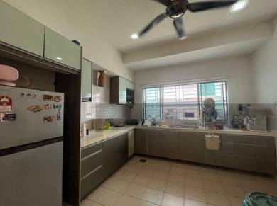 The Peak 3 Storey Terrace House