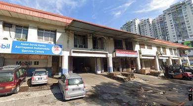 Taman sungai besi / salak selatan / chan siew lin