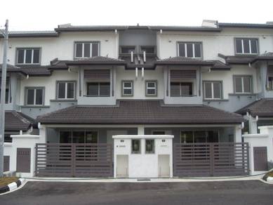 3 Storey Terrace House and facing to playground Bandar Mahkota Cheras